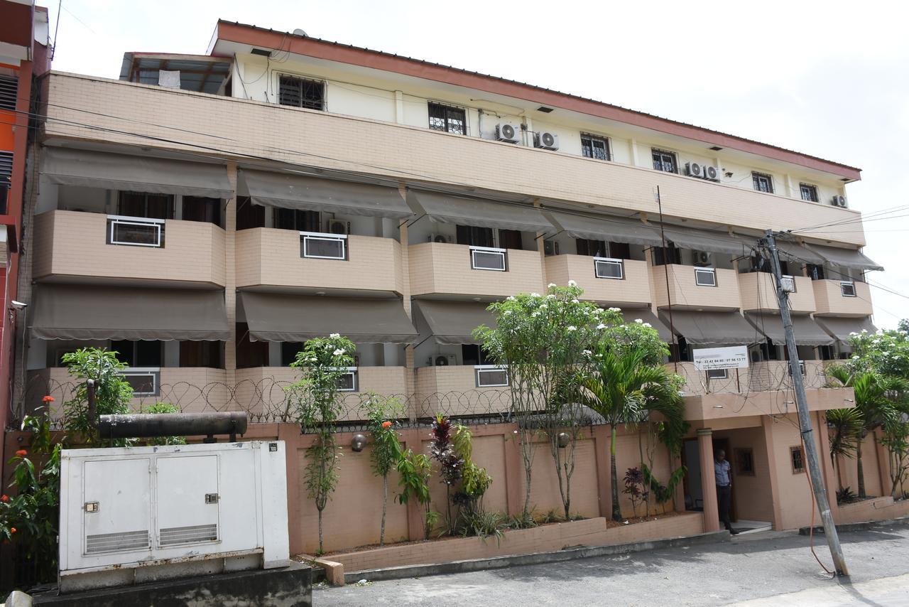 Residence Hotel Carmel Cocody Abidjan Buitenkant foto